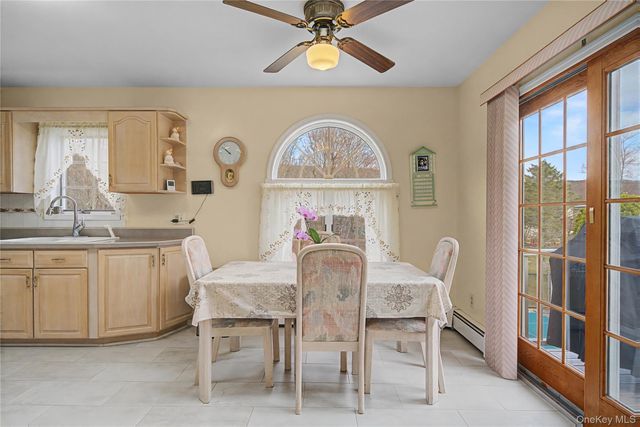 6 Adams Court, Monroe, NY 10950
