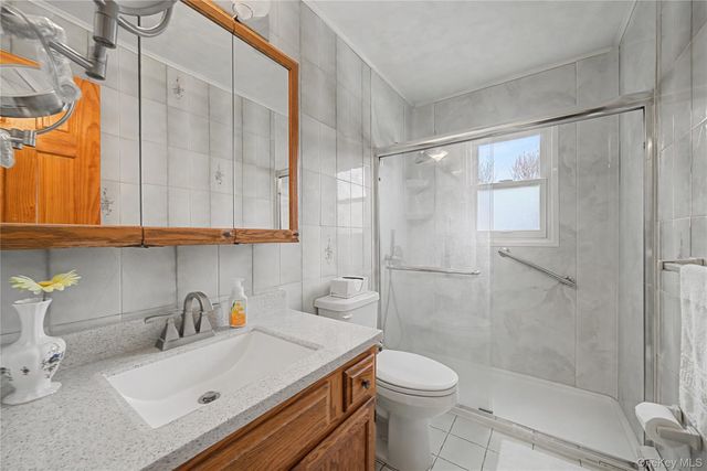 6 Adams Court, Monroe, NY 10950