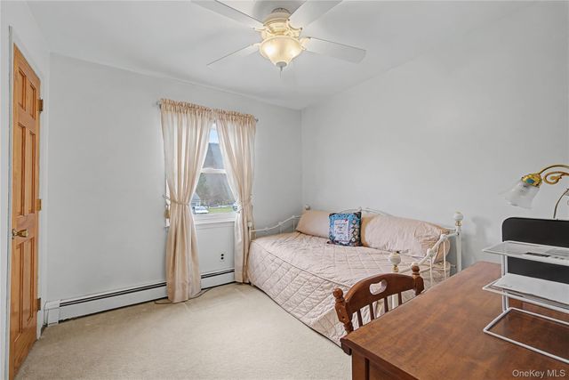 6 Adams Court, Monroe, NY 10950
