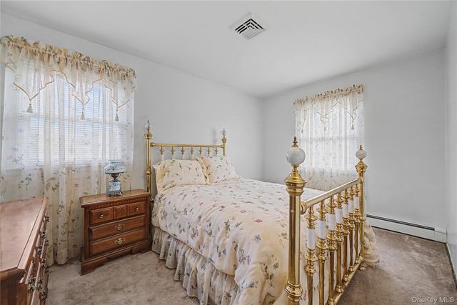 6 Adams Court, Monroe, NY 10950