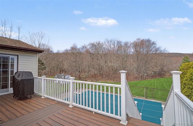 6 Adams Court, Monroe, NY 10950