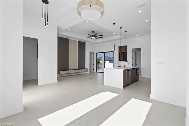 2328 NW 8th PL, Cape Coral, FL 33993