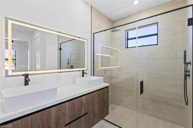 2328 NW 8th PL, Cape Coral, FL 33993