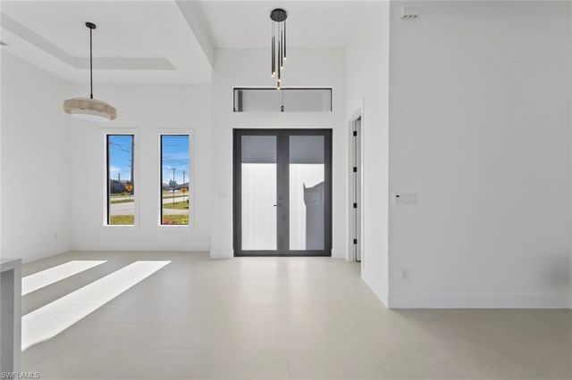 2328 NW 8th PL, Cape Coral, FL 33993