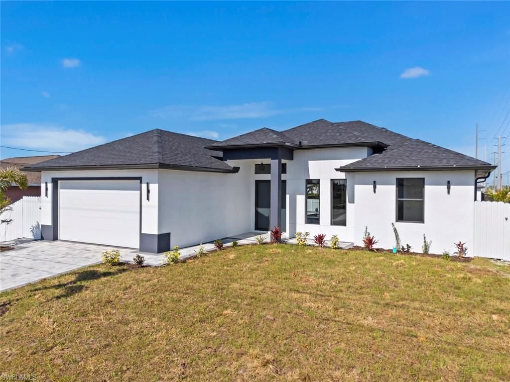 Image 3 of property listing at 2328 NW 8th PL, Cape Coral, FL 33993