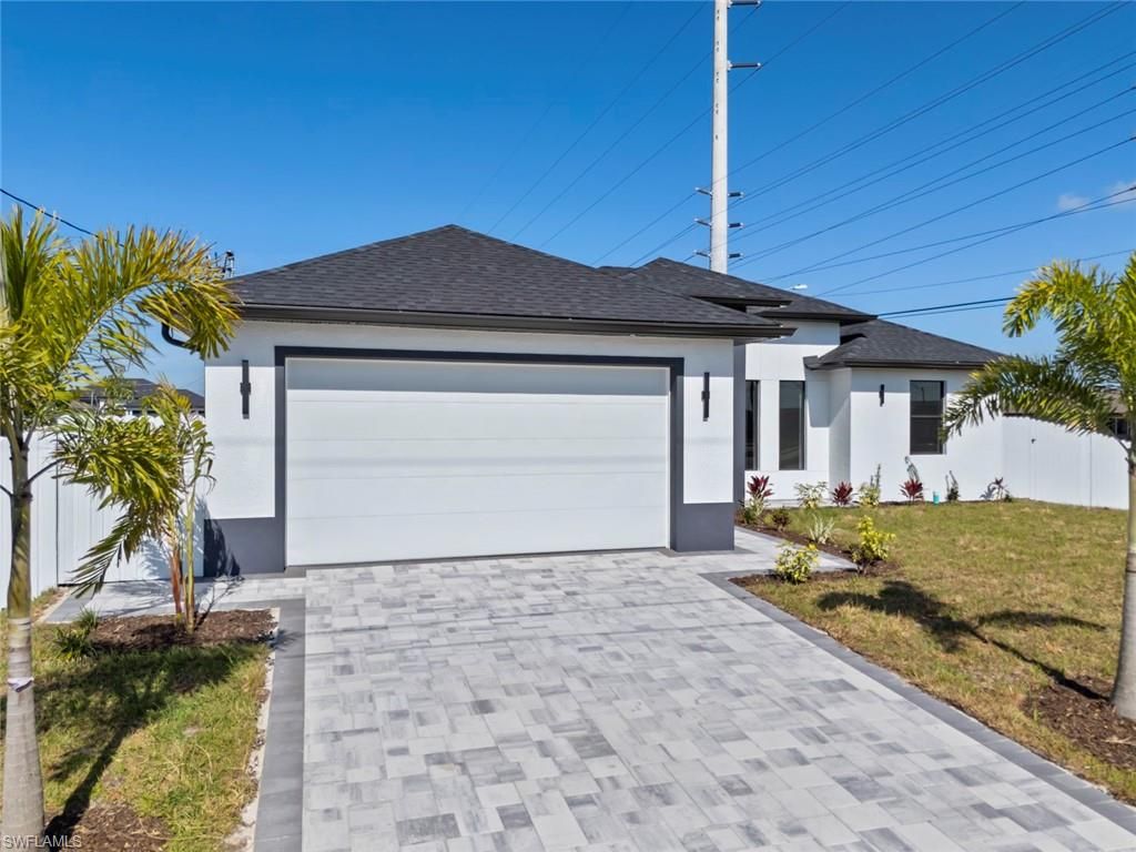 Image 4 of property listing at 2328 NW 8th PL, Cape Coral, FL 33993