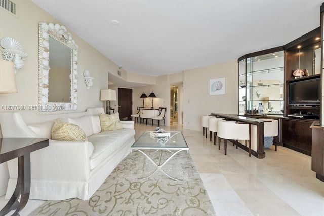19355 Turnberry Way 8B, Aventura, FL 33180