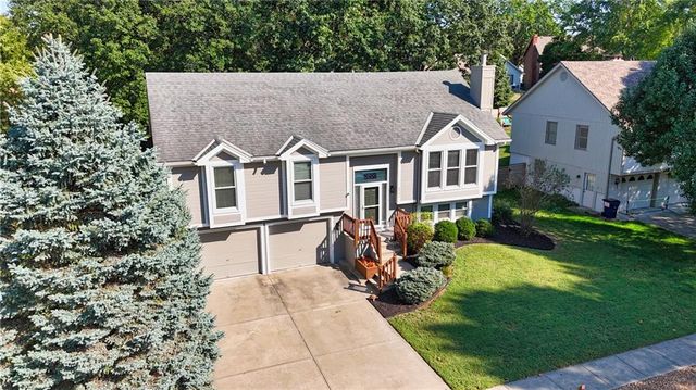 6901 N Lydia Avenue, Gladstone, MO 64118