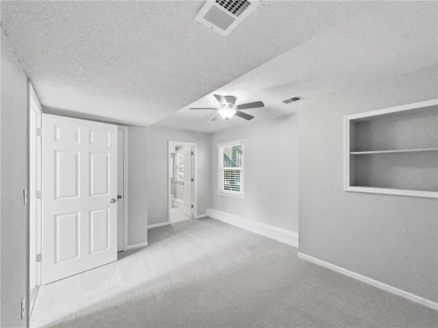 6901 N Lydia Avenue, Gladstone, MO 64118