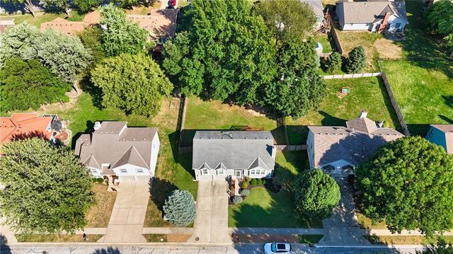6901 N Lydia Avenue, Gladstone, MO 64118