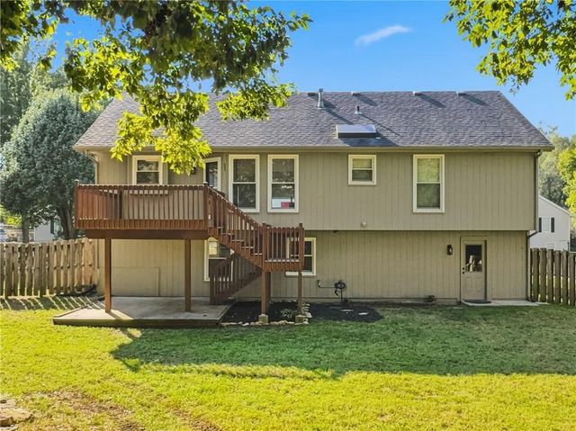 6901 N Lydia Avenue, Gladstone, MO 64118