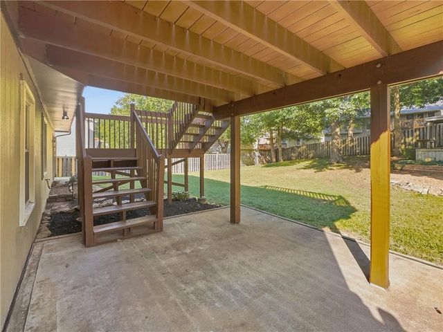 6901 N Lydia Avenue, Gladstone, MO 64118