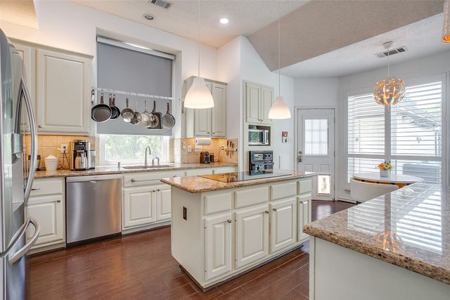 2800 Rosecliff Terrace, Grapevine, TX 76051