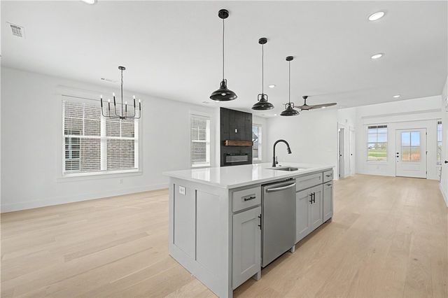6703 High Meadow Boulevard, Bentonville, AR 72713