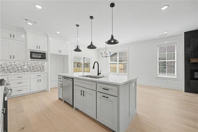 6703 High Meadow Boulevard, Bentonville, AR 72713