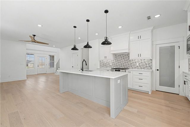 6703 High Meadow Boulevard, Bentonville, AR 72713