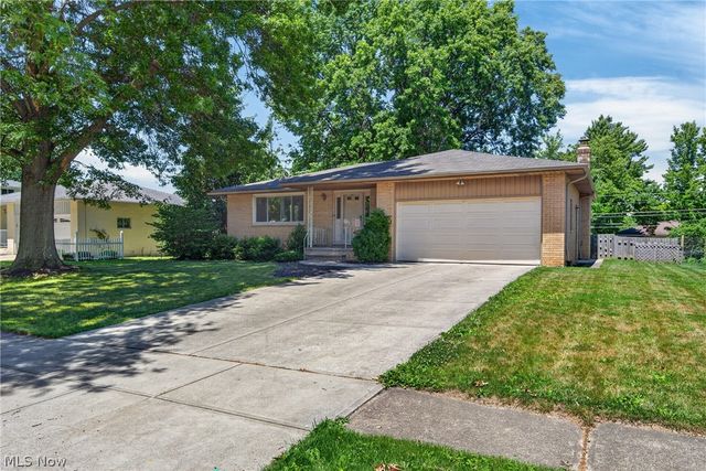 13700 Indian Creek Drive, Middleburg Heights, OH 44130