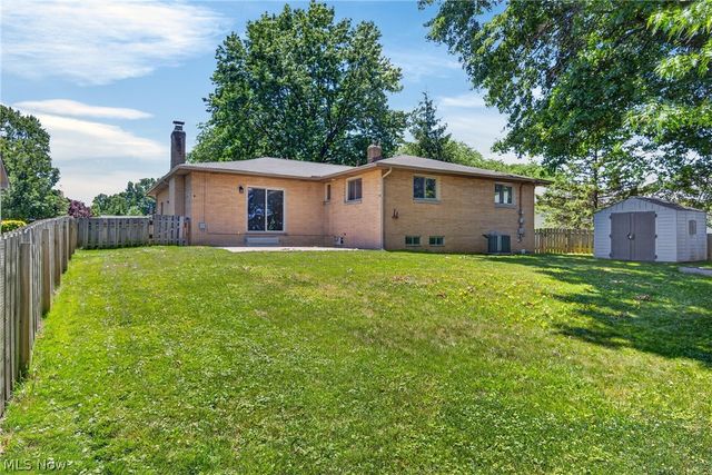 13700 Indian Creek Drive, Middleburg Heights, OH 44130
