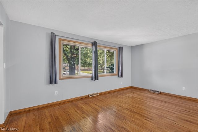 13700 Indian Creek Drive, Middleburg Heights, OH 44130