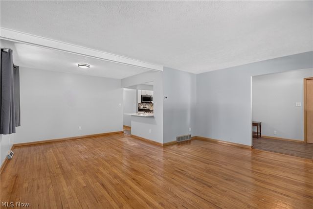 13700 Indian Creek Drive, Middleburg Heights, OH 44130