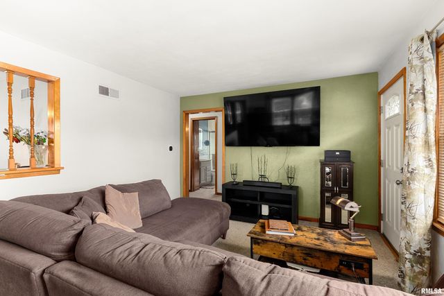 1309 S 14TH Street, Pekin, IL 61554