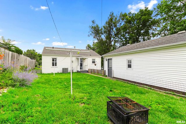 1309 S 14TH Street, Pekin, IL 61554