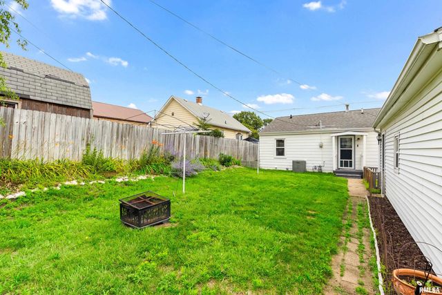 1309 S 14TH Street, Pekin, IL 61554