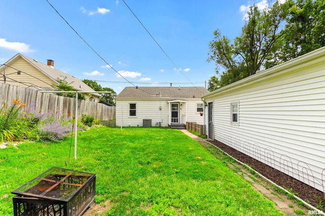 1309 S 14TH Street, Pekin, IL 61554