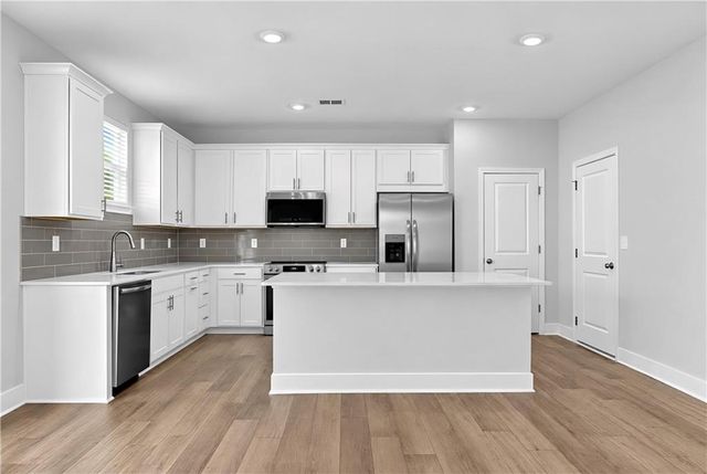 605 Mabry Creek Lane, Jackson, GA 30233