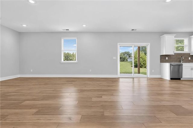 605 Mabry Creek Lane, Jackson, GA 30233