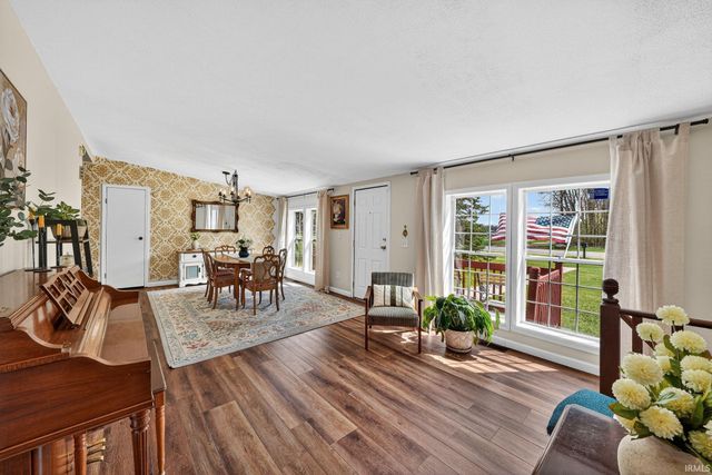 29813 County Road 2, Granger, IN 46530