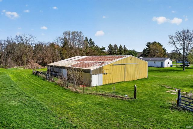 29813 County Road 2, Granger, IN 46530