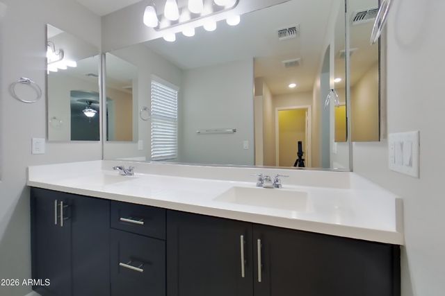 12565 W LINDBERGH Drive W, Peoria, AZ 85383