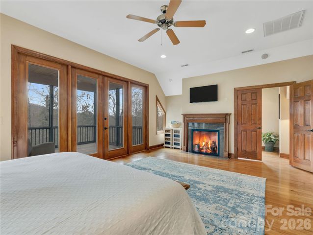 184 Deep Woods Lane, Saluda, NC 28773