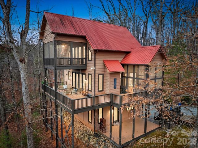 184 Deep Woods Lane, Saluda, NC 28773