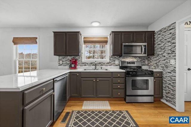 2615 DUCKS LAKE RIDGE RD, Scottsville, VA 24590