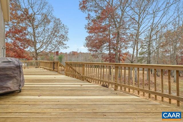 2615 DUCKS LAKE RIDGE RD, Scottsville, VA 24590