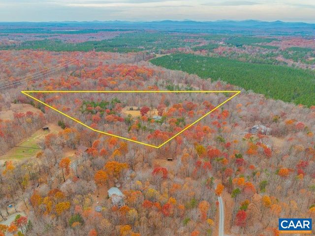 2615 DUCKS LAKE RIDGE RD, Scottsville, VA 24590