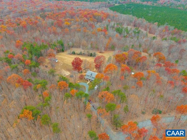 2615 DUCKS LAKE RIDGE RD, Scottsville, VA 24590