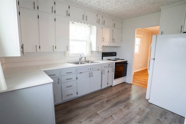 1912 59th Street, Des Moines, IA 50322