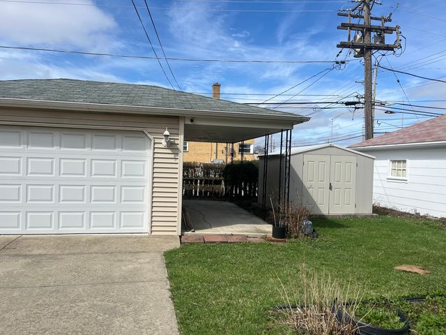 2222 S 15th Avenue, North Riverside, IL 60546