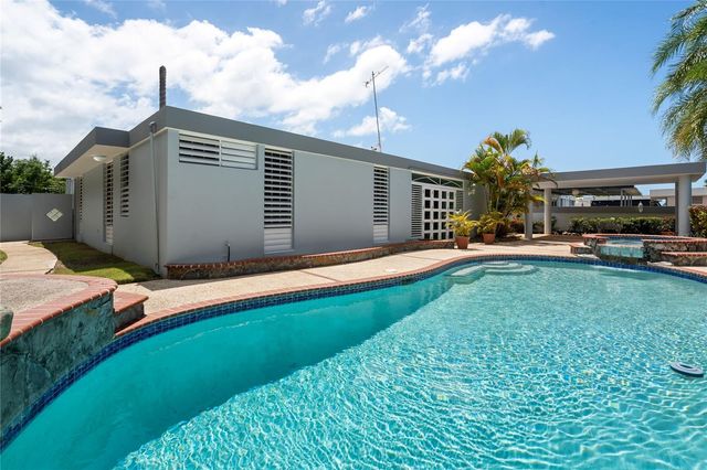 253 CALLE BAUHINIA, Toa Alta, PR 00953