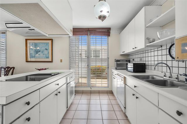 253 CALLE BAUHINIA, Toa Alta, PR 00953