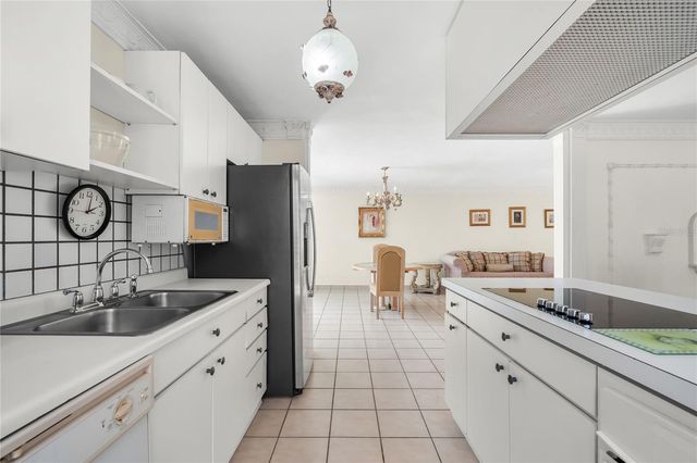 253 CALLE BAUHINIA, Toa Alta, PR 00953