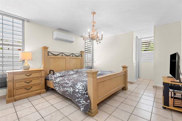 253 CALLE BAUHINIA, Toa Alta, PR 00953