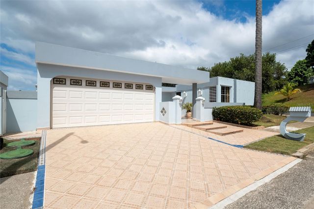 253 CALLE BAUHINIA, Toa Alta, PR 00953