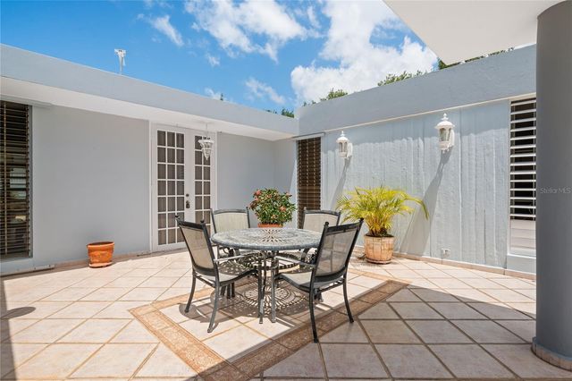 253 CALLE BAUHINIA, Toa Alta, PR 00953