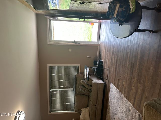 156 granby Ln Lane, Harrogate, TN 37752