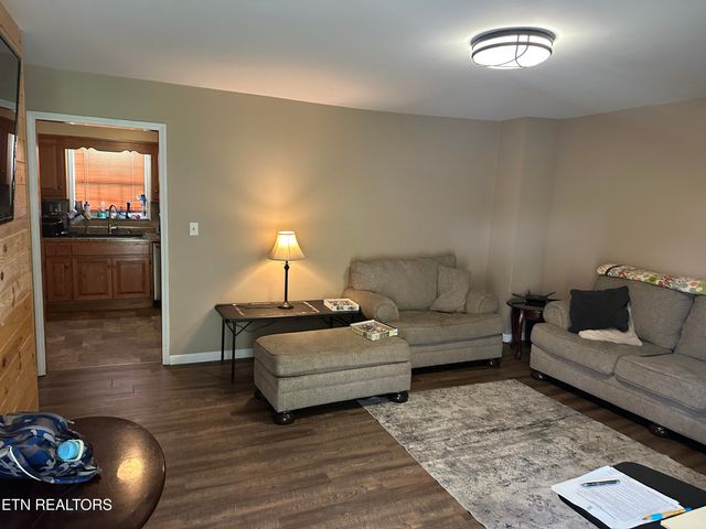 156 granby Ln Lane, Harrogate, TN 37752