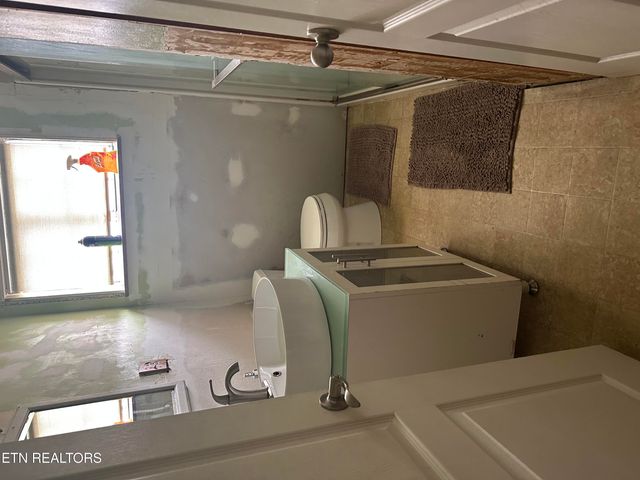 156 granby Ln Lane, Harrogate, TN 37752